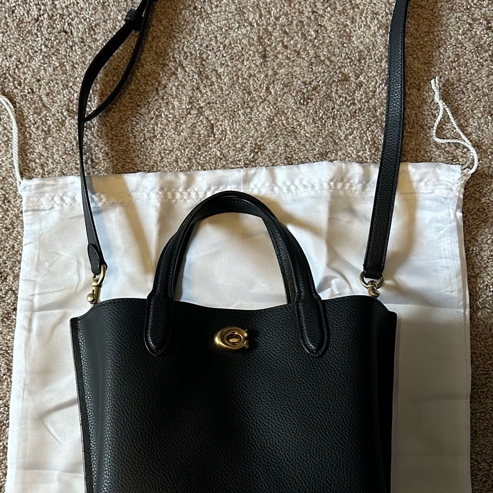 Coach Black Leather Shoulder Bag with Gold Hardware
